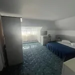 Genius Hotel