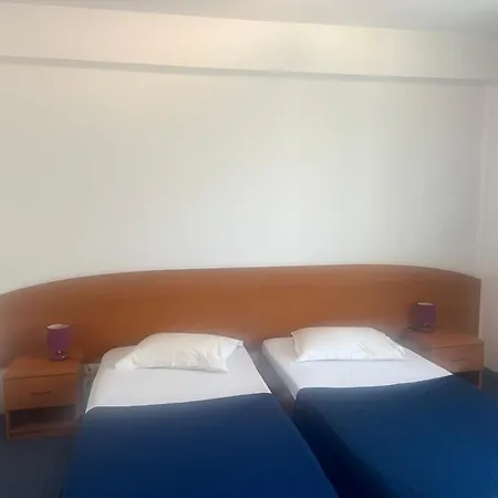 Hotel Genius 3*
